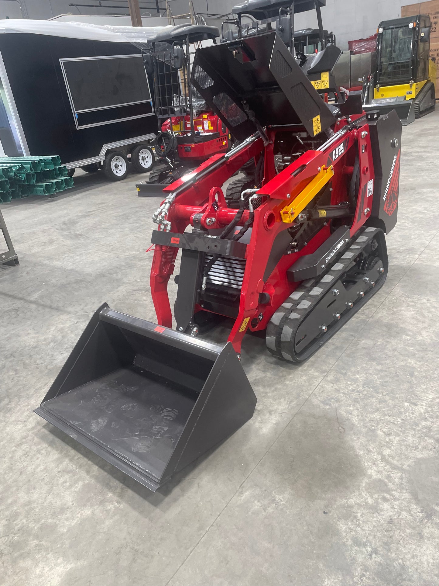 Rhinoceros Skid Steer Loader RH925 with Kubota Diesel Engine