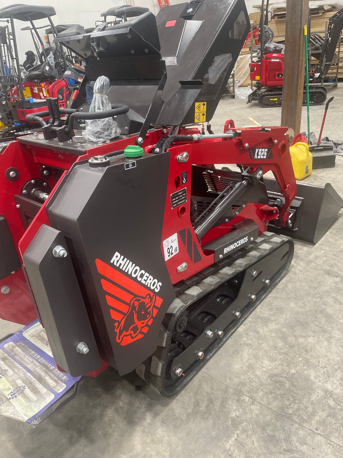 Rhinoceros Skid Steer Loader RH925 with Kubota Diesel Engine