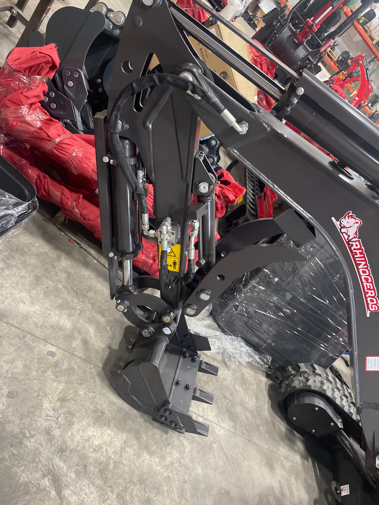 Rhinoceros 1.5 Ton Mini Excavator XN13 B&S Engine