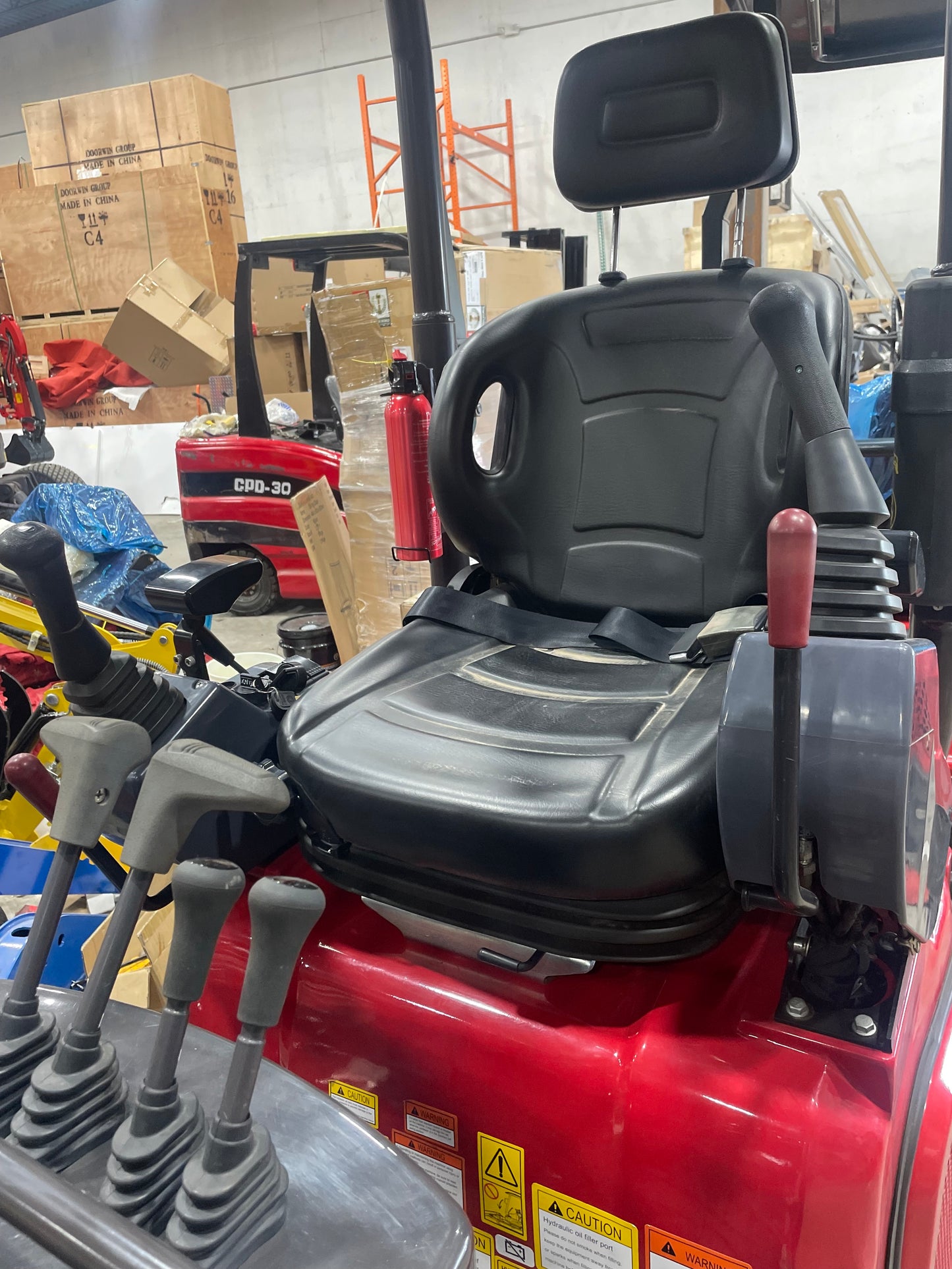 Rhinoceros 1.5 Ton Mini Excavator XN13 B&S Engine